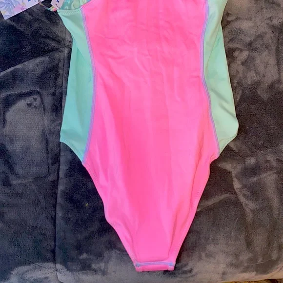 💓NWT Hurley X LoveShackFancy One-Piece Bikini💓 - Picture 6 of 12